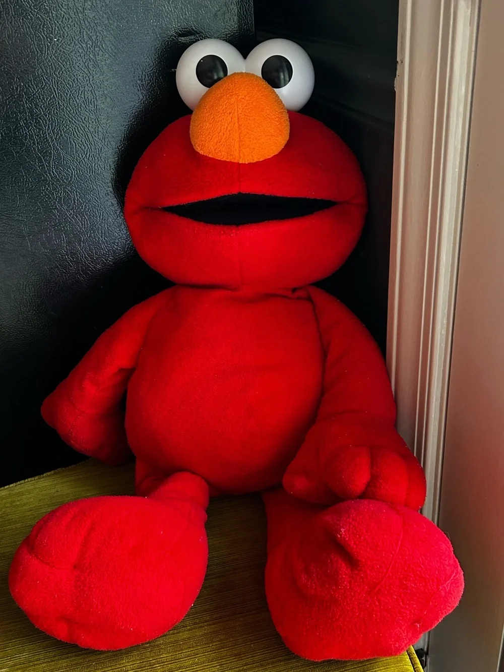 Vintage 2002Fisher-Price Big Book Elmo